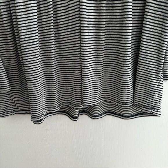 Time and Tru Maternity Black and White Stripe Long sleeve Flowy Top M - Picture 7 of 10